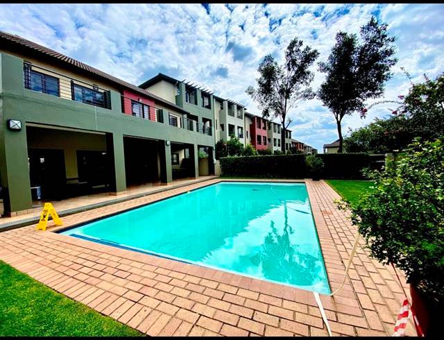 2 BEDROOM APARTMENT FOR SALE IN LONEHILL